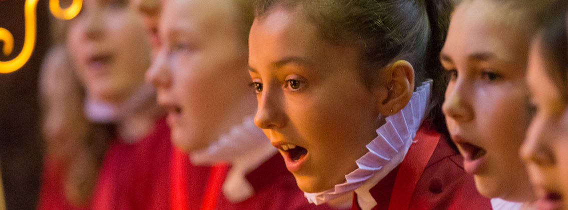 cole sprouse lili reinhart dating