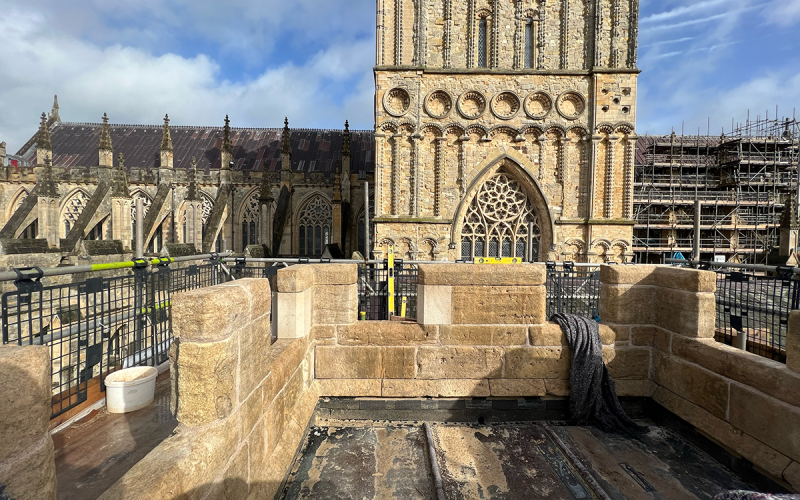 Exeter Cathedral Capital Works - stonemasons 02